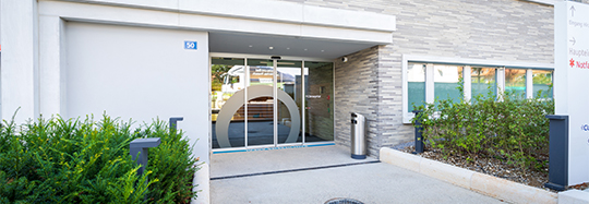 /record THERMCORD 3 Thermally Separated Automatic Door Hospital entrance